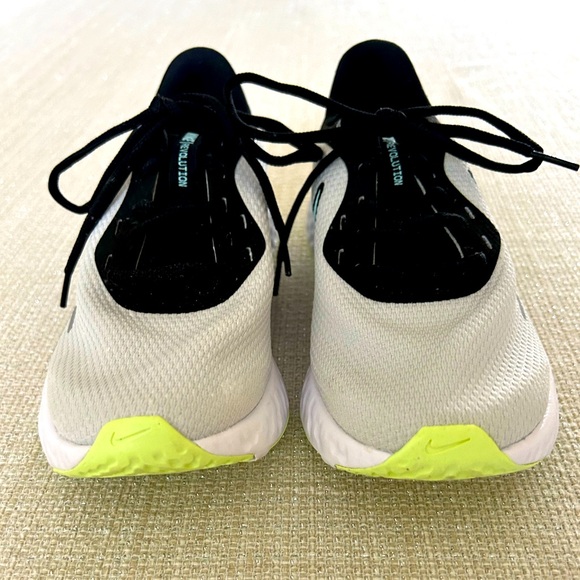 Nike Revolution Running Shoes - Picture 3 of 7